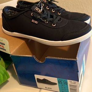 Skechers BOBS woman’s size 10 slip on shoes